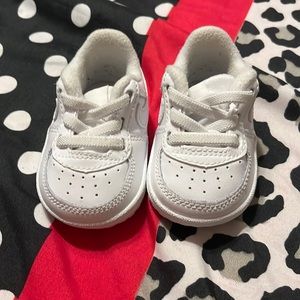 Gently worn newborn infant 1c Air Force Ones White.